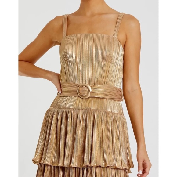 NWT Ieena for Mac Duggal Ruffle Tiered Buckle Detail Dress - size 6 - Picture 3 of 8